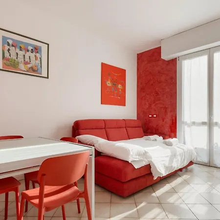 Apartment Guesthost - Certosa Cozy Flat With Balcony Milan