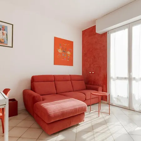 Guesthost - Certosa Cozy Flat With Balcony Milán