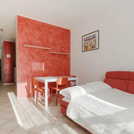Appartement Guesthost - Certosa Cozy Flat With Balcony Milaan