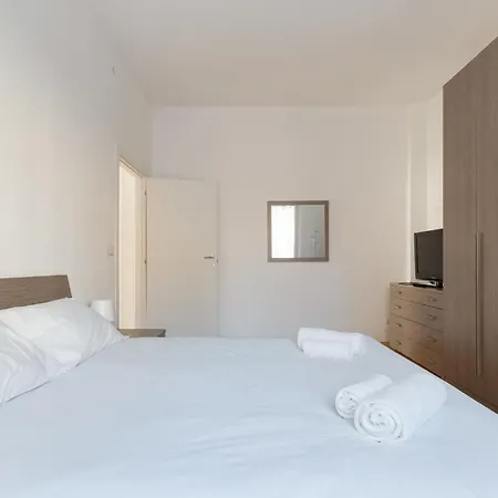 Guesthost - Certosa Cozy Flat With Balcony * Milano