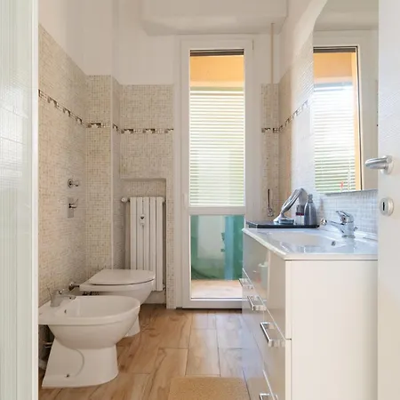 Guesthost - Certosa Cozy Flat With Balcony Appartamento Milano