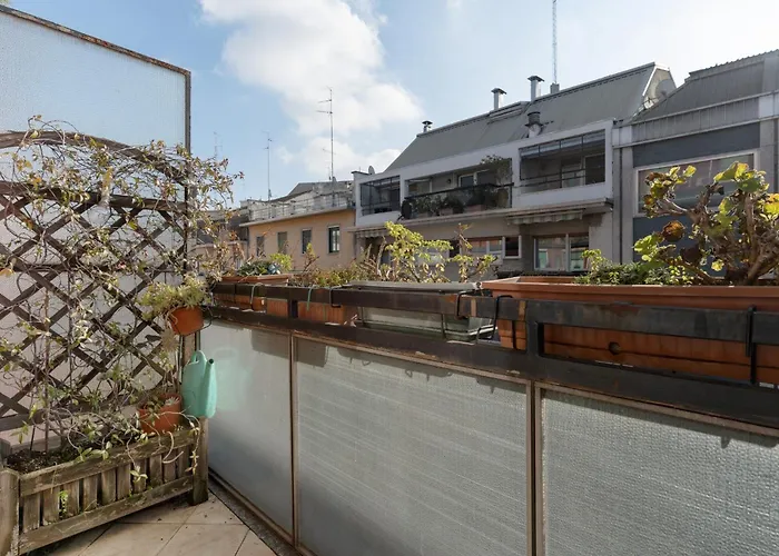 Guesthost - Certosa Cozy Flat With Balcony Apartment