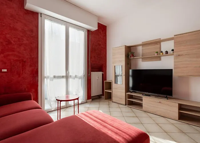 Apartment Guesthost - Certosa Cozy Flat With Balcony