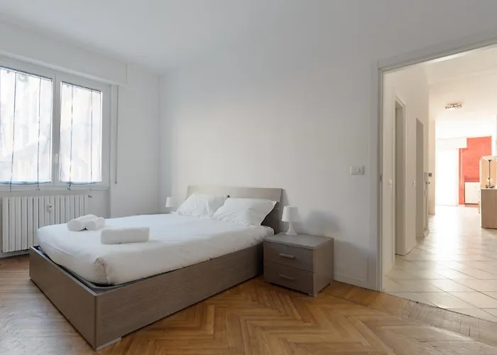 Guesthost - Certosa Cozy Flat With Balcony Apartment *