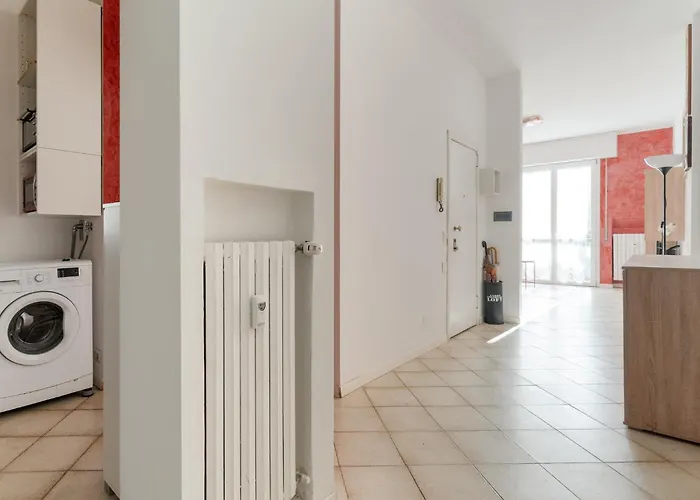 Guesthost - Certosa Cozy Flat With Balcony Apartment *